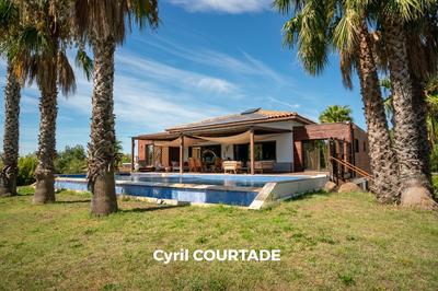 Maison - 222 m² - 7 pièces