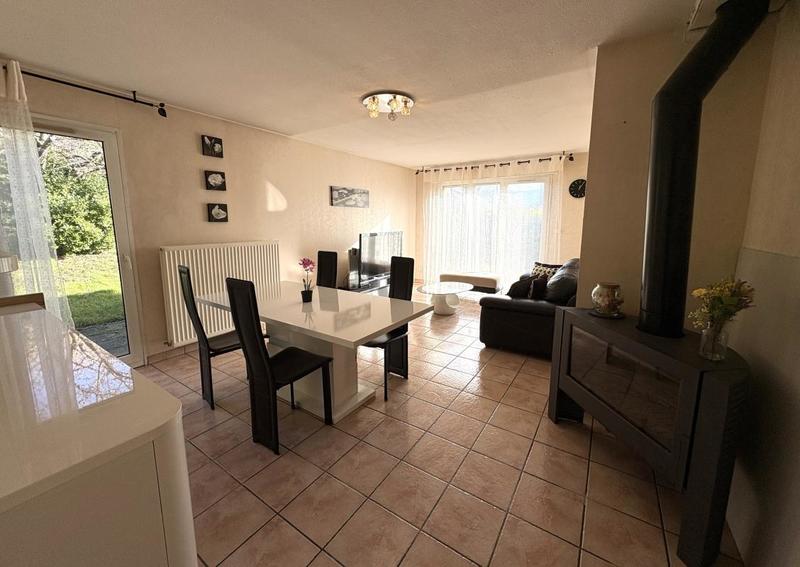 Maison - 97 m² - 5 pièces