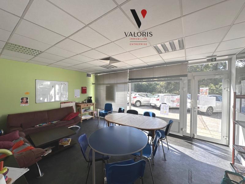 Bureau - 288 m² - 9 pièces