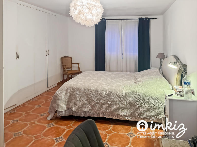 Maison - 228 m² - 8 pièces