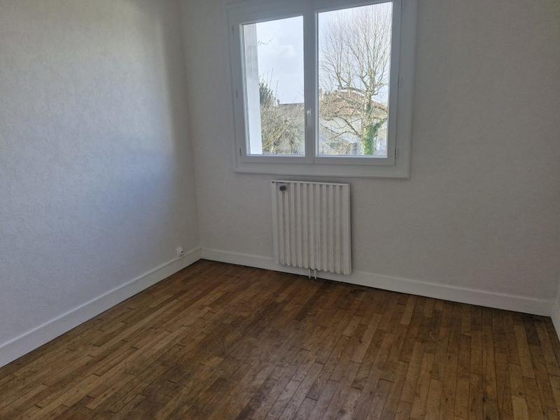Appartement - 90 m² - 4 pièces