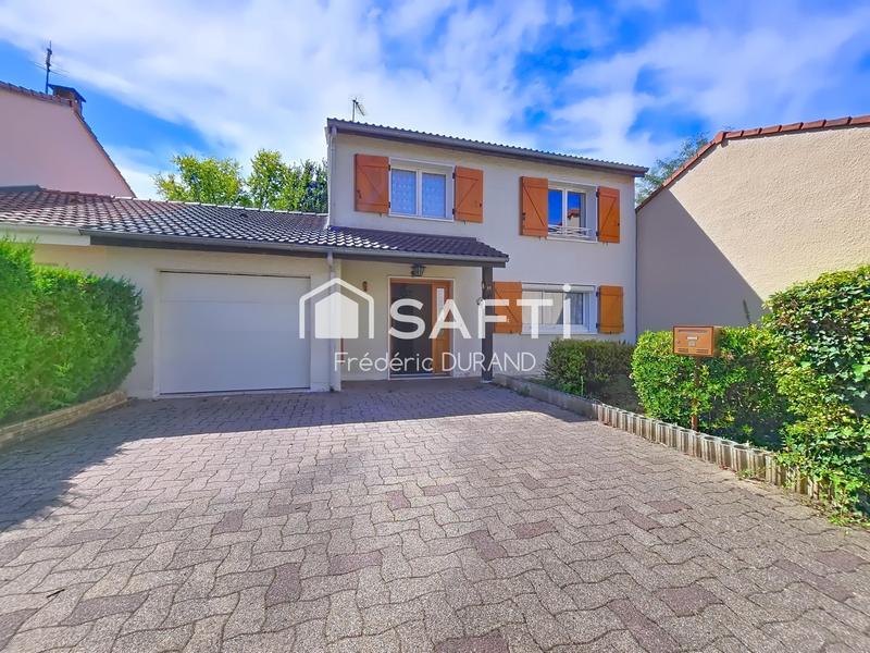 Maison - 94 m² - 5 pièces