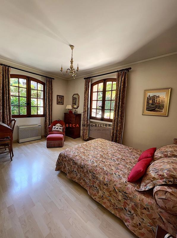 Villa - 165 m² - 6 pièces