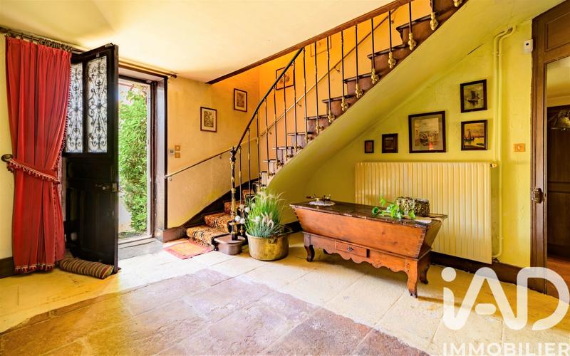 Maison - 252 m² - 7 pièces