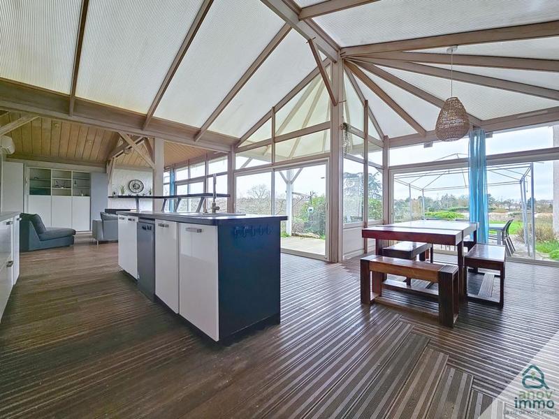 Propriété - 448 m² - 18 pièces