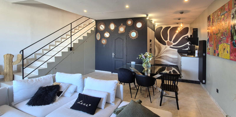 Appartement - 90 m² - 4 pièces