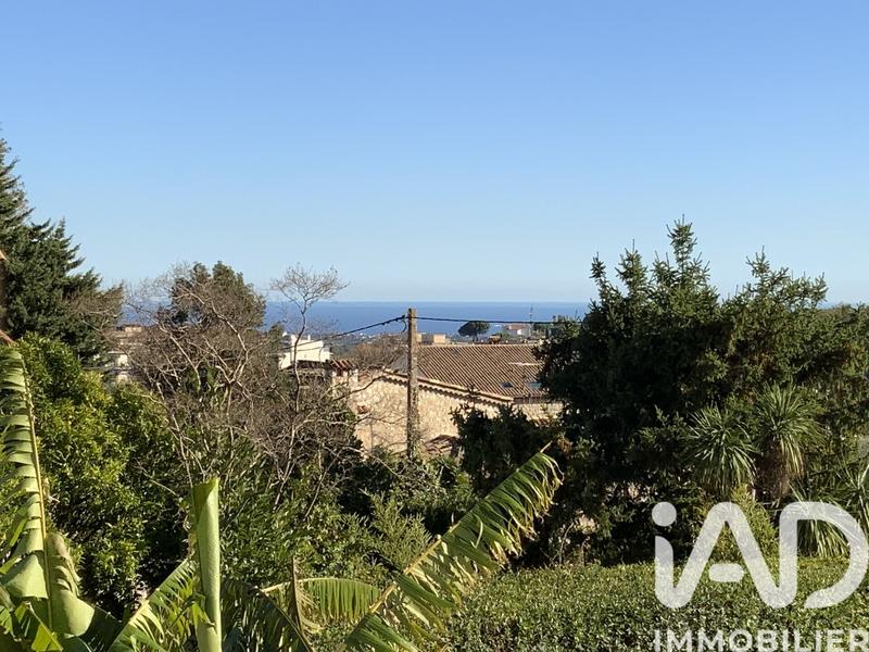 Maison - 210 m² - 8 pièces