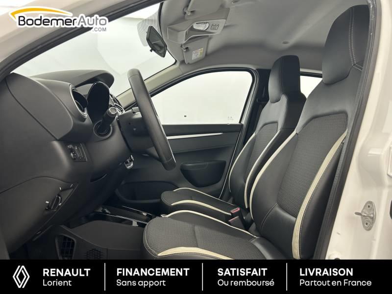 Dacia Spring Essential -23b