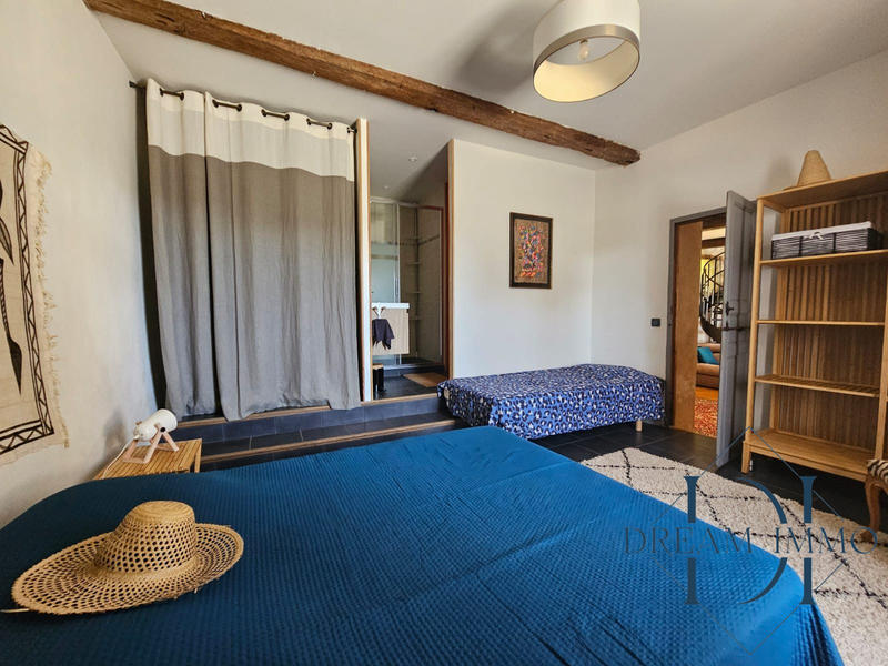 Maison - 340 m² - 14 pièces