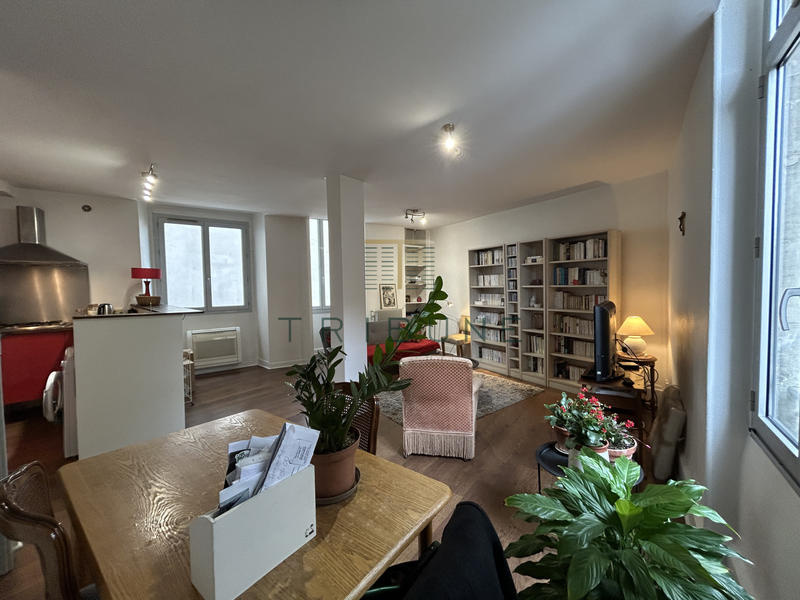 Appartement - 82 m² - 4 pièces