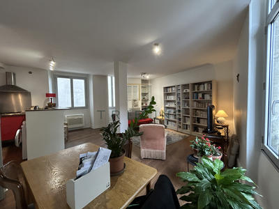 Appartement - 82 m² - 4 pièces