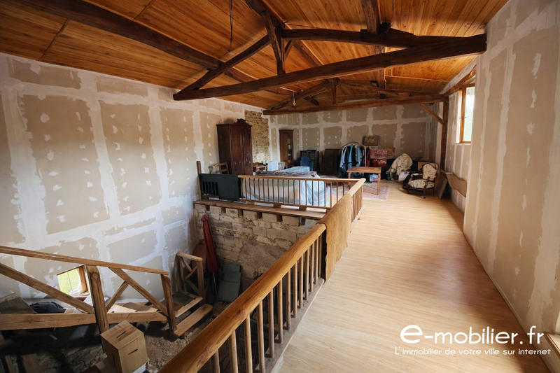 Maison - 184 m² - 8 pièces