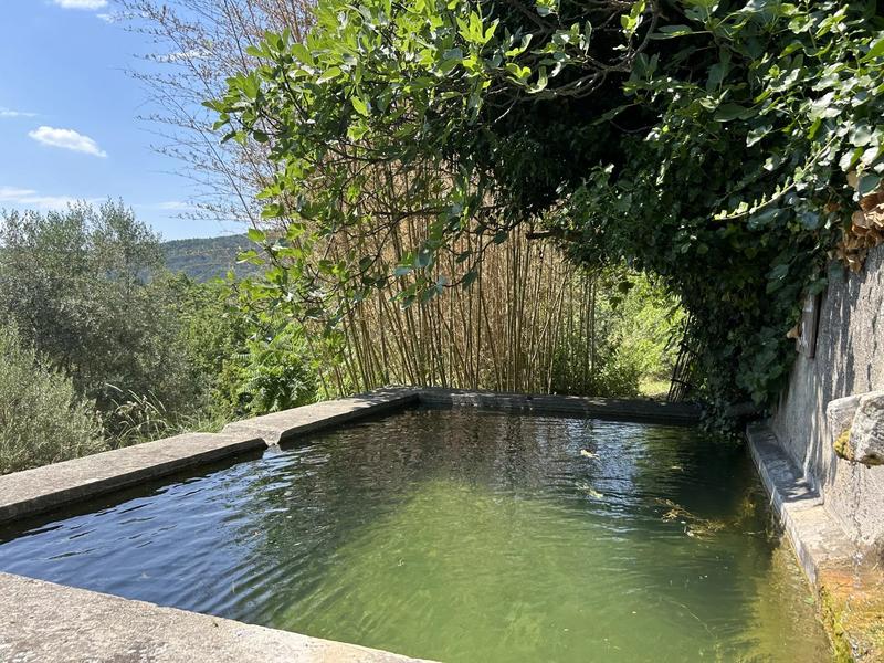 Maison - 335 m² - 13 pièces