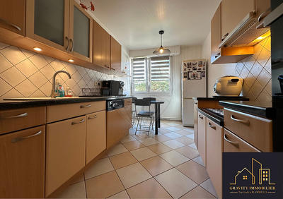 Appartement - 79 m² - 4 pièces