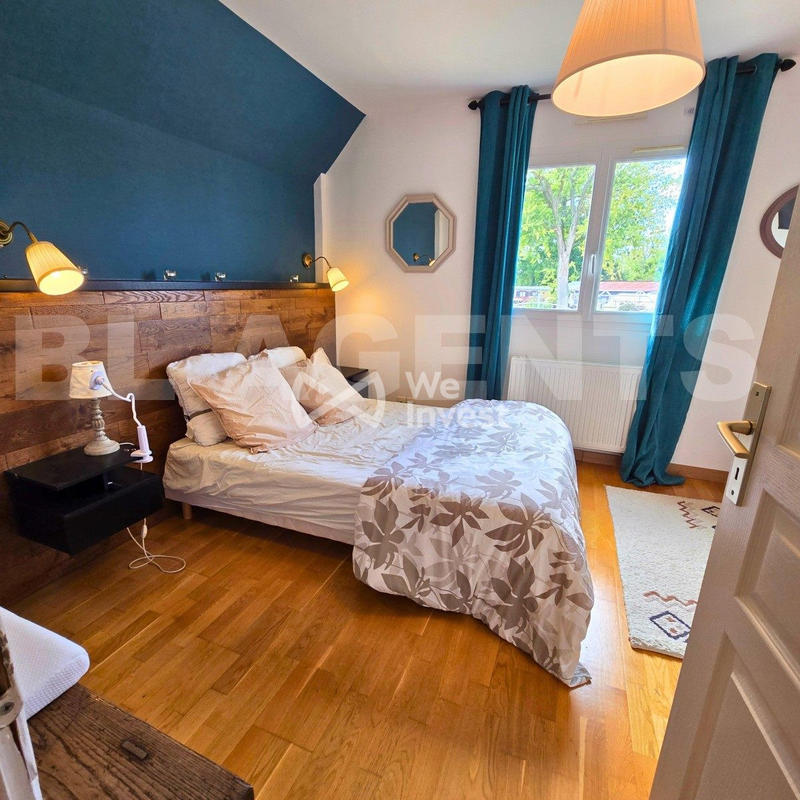 Maison - 200 m² - 8 pièces