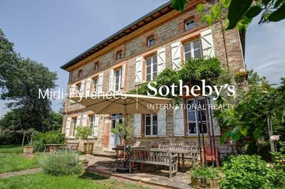 Maison de maîtres - 484 m² - 17 pièces