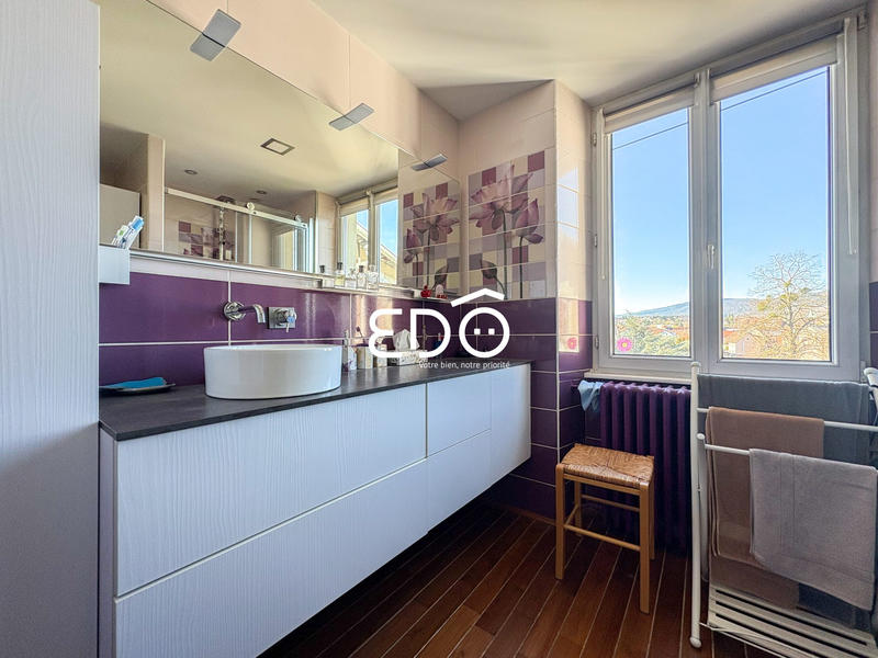 Appartement - 172 m² - 6 pièces