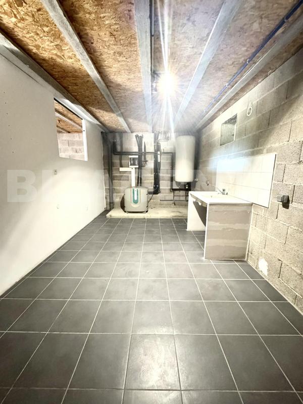 Propriété - 214 m² - 8 pièces