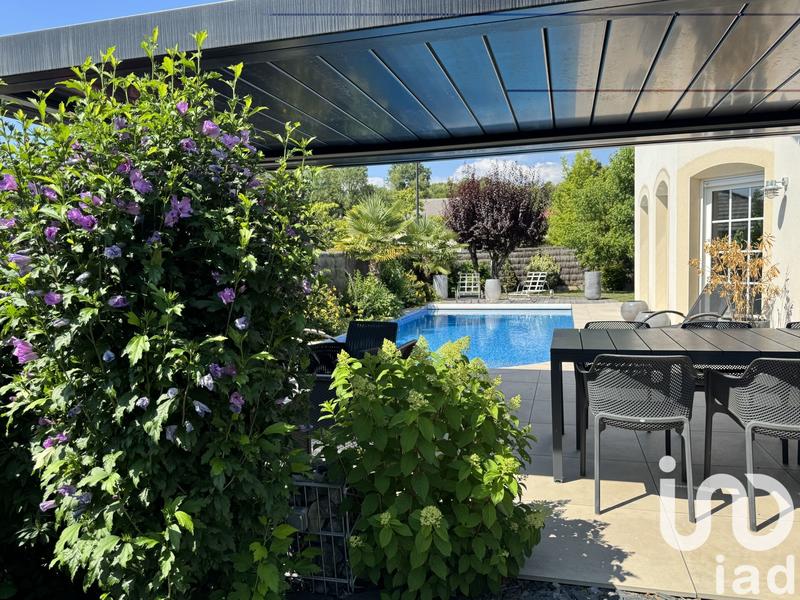 Maison - 210 m² - 7 pièces