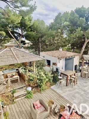 Maison - 267 m² - 11 pièces