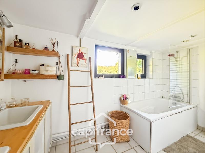 Maison - 205 m² - 8 pièces