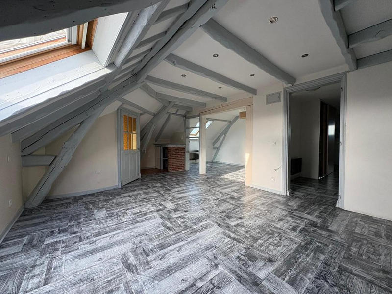 Appartement - 85 m² - 3 pièces