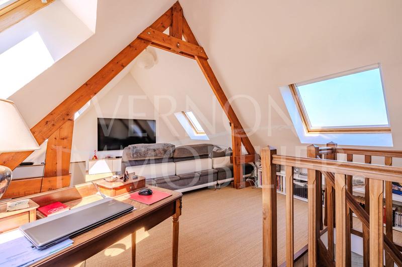 Maison traditionnelle - 137 m² - 6 pièces