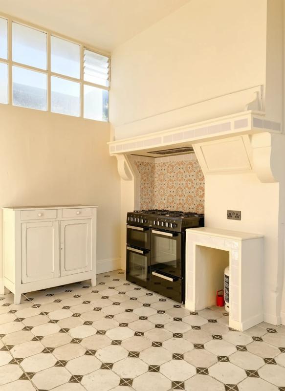 Maison - 350 m² - 8 pièces