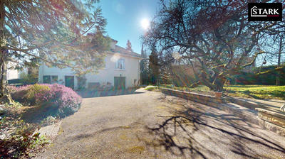 Maison ancienne - 235 m² - 8 pièces