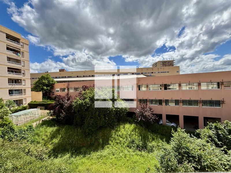 Appartement - 96 m² - 4 pièces