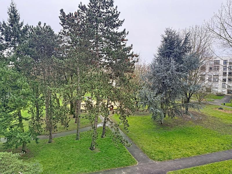 Appartement - 98 m² - 5 pièces