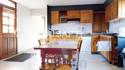 Maison - 95 m² - 3 pièces