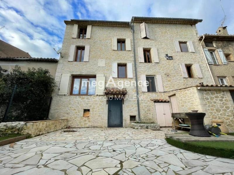 Maison de village - 145 m² - 5 pièces