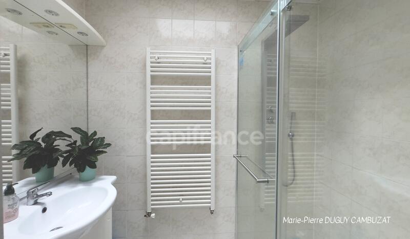 Maison - 236 m² - 10 pièces