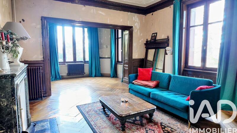 Maison - 206 m² - 7 pièces