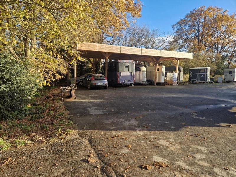 Maison - 620 m² - 3 pièces