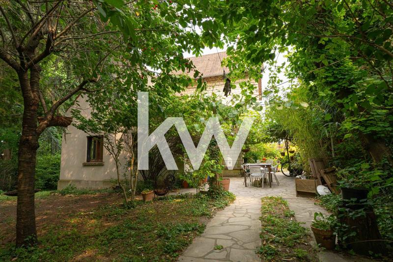 Maison ancienne - 176 m² - 8 pièces