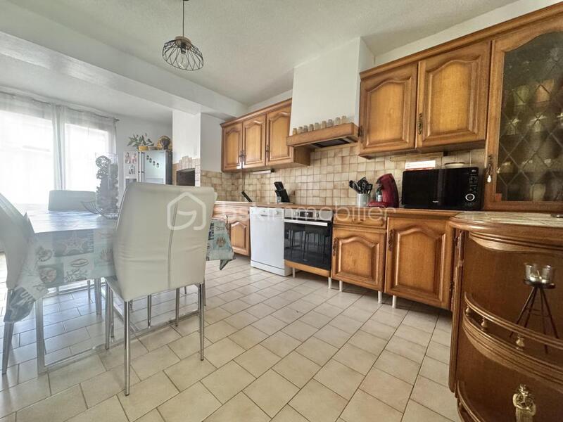 Maison traditionnelle - 87 m² - 4 pièces