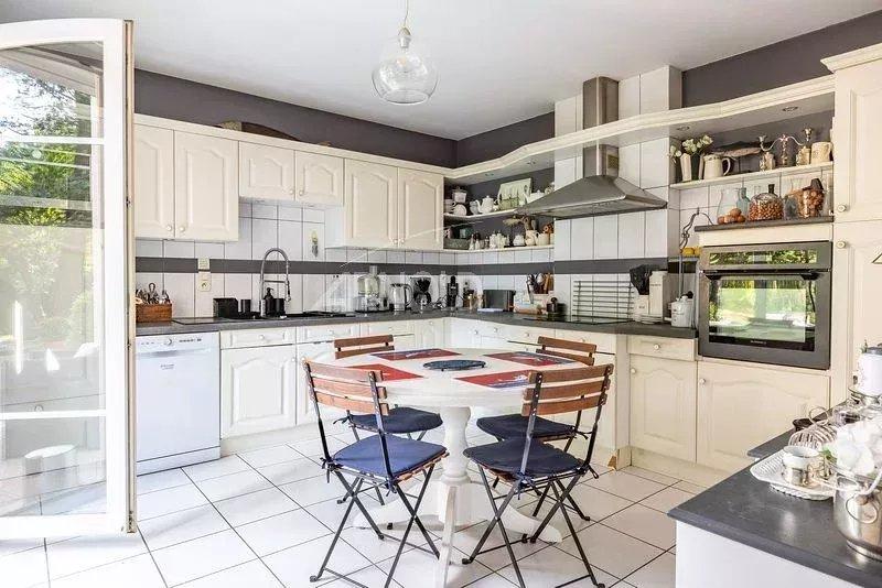 Maison - 165 m² - 6 pièces