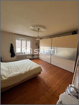 Maison - 245 m² - 9 pièces