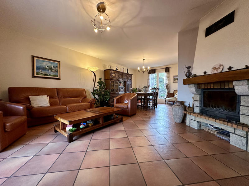 Maison - 90 m² - 6 pièces