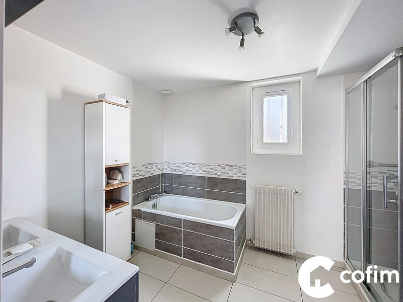 Appartement - 92 m² - 4 pièces