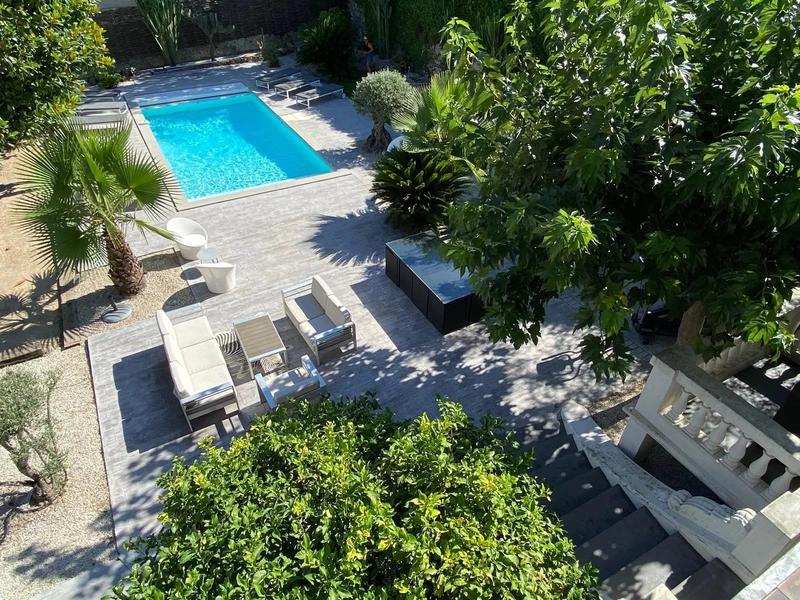 Villa - 200 m² - 10 pièces