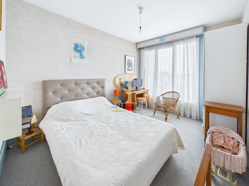 Appartement - 92 m² - 5 pièces