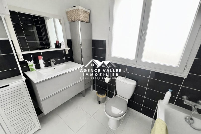 Maison - 83 m² - 4 pièces