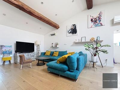 Appartement - 96 m² - 4 pièces