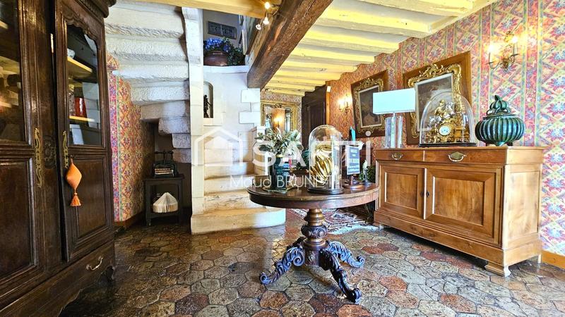 Maison - 337 m² - 11 pièces