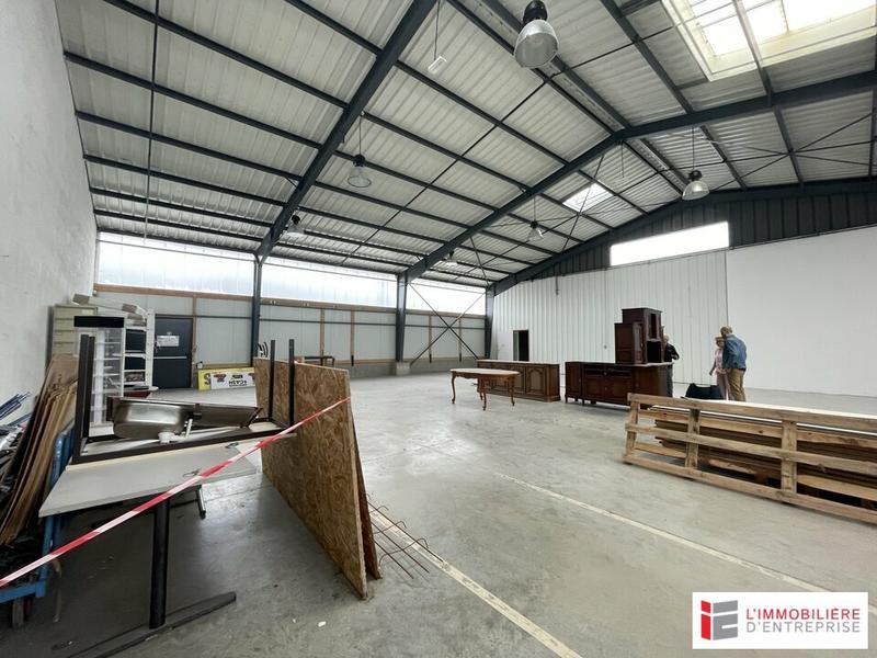 Local commercial - 922 m²