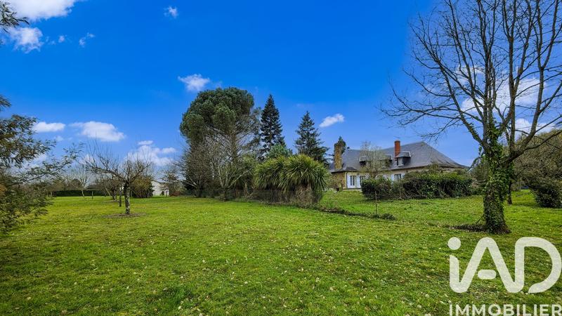 Maison - 255 m² - 9 pièces