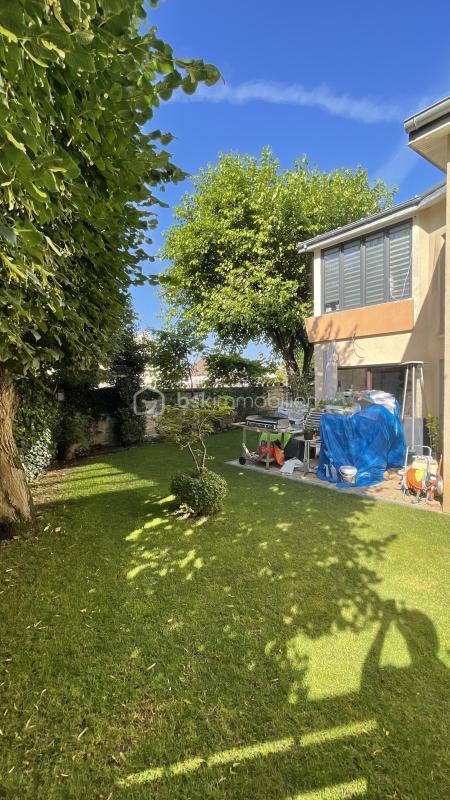 Maison traditionnelle - 105 m² - 5 pièces